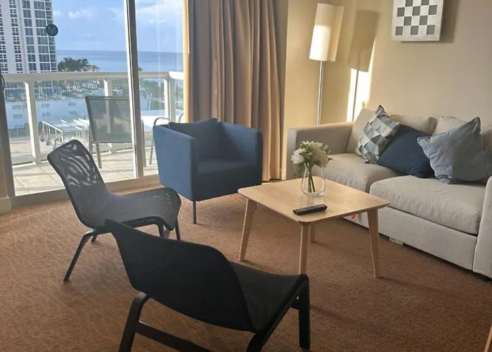 Miami Beach, Resort Condominium/Sunny Island Beach